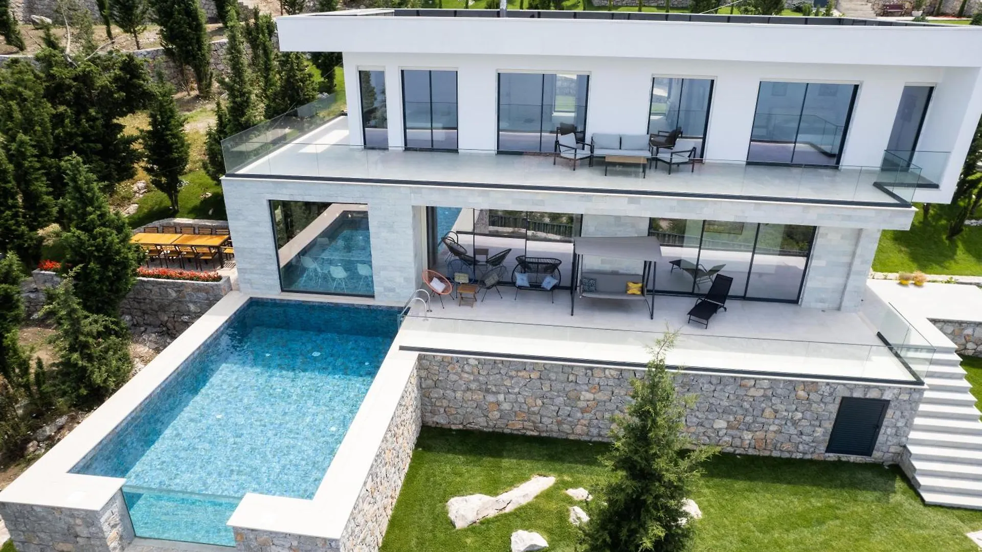 The Luxury Villa Shiroka
