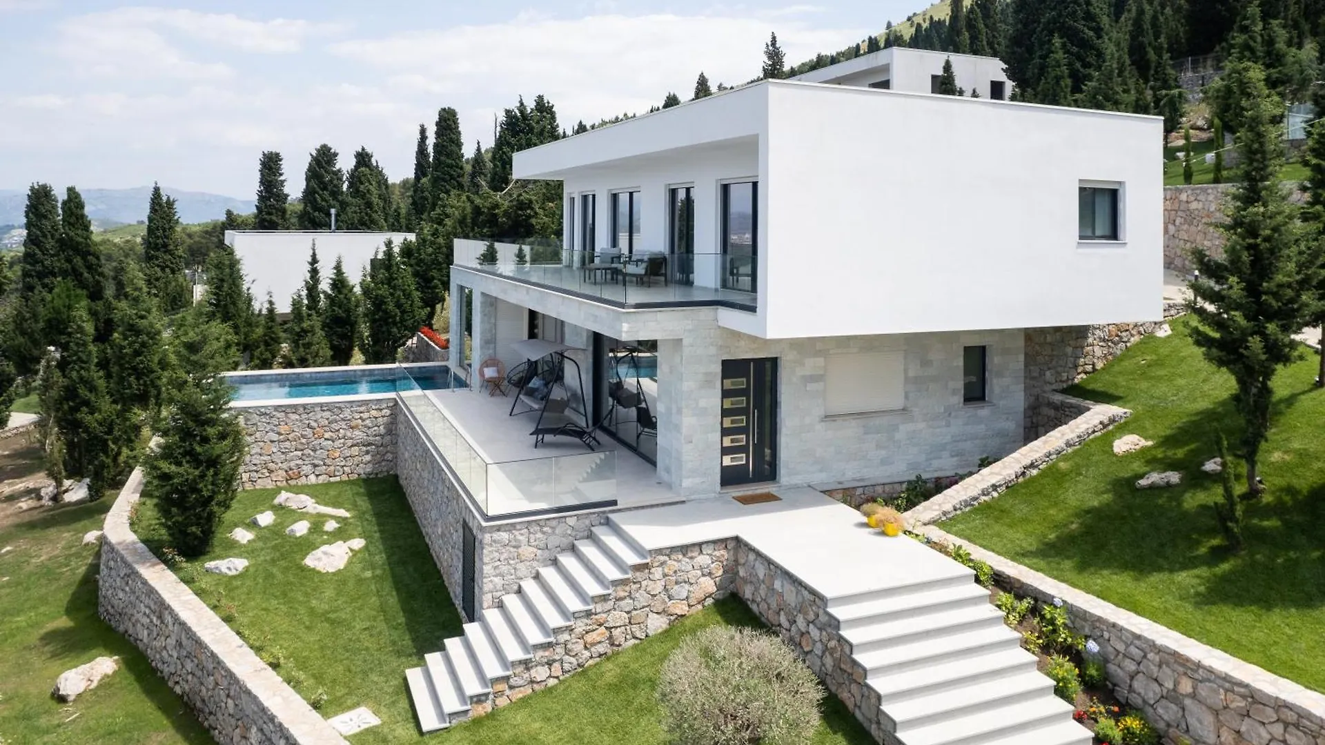 The Luxury Villa Shiroka