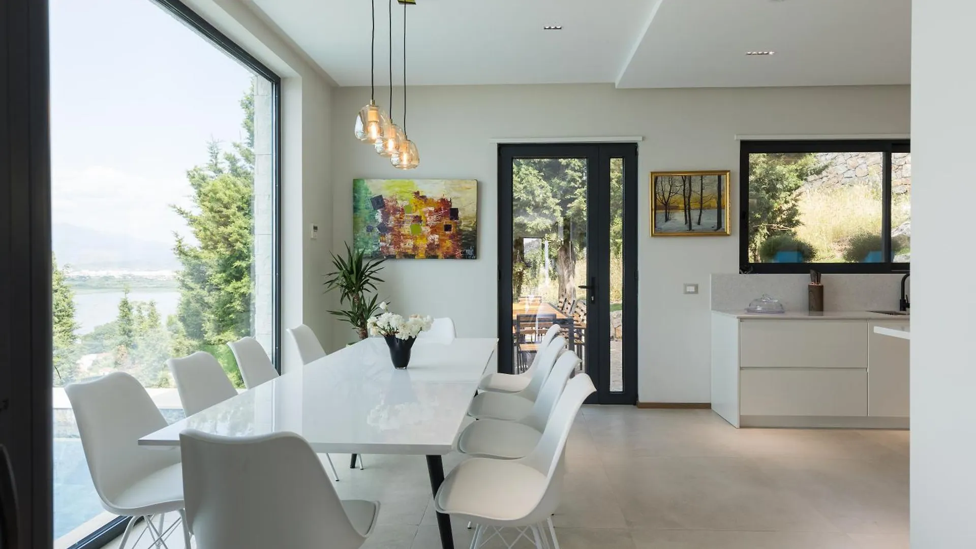 The Luxury Villa Shiroka